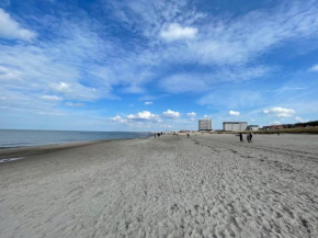 Exclusive FEWO in Warnemünde, 150m to the beach, 2 bathrooms, 2 bedrooms, sauna, WiFi and much more. in Rostock
